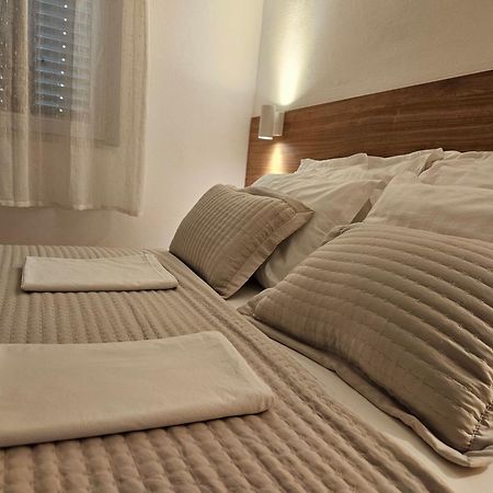 Cozy Designed & Sea View Apartment Sulye, Zaboric Sibenik Bagian luar foto