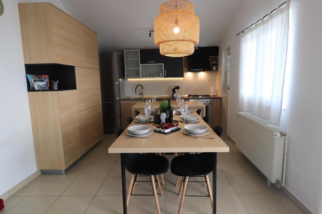 Cozy Designed & Sea View Apartment Sulye, Zaboric Sibenik Bagian luar foto